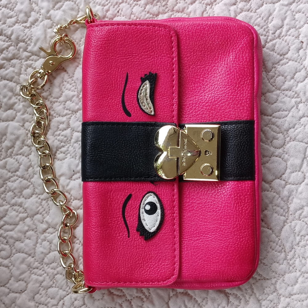 BETSEY JOHNSON CLUTCHES/WRISTLET